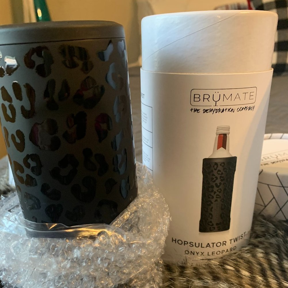 NWT in Box Brumate Hopsulator Twist - Black Onyx L